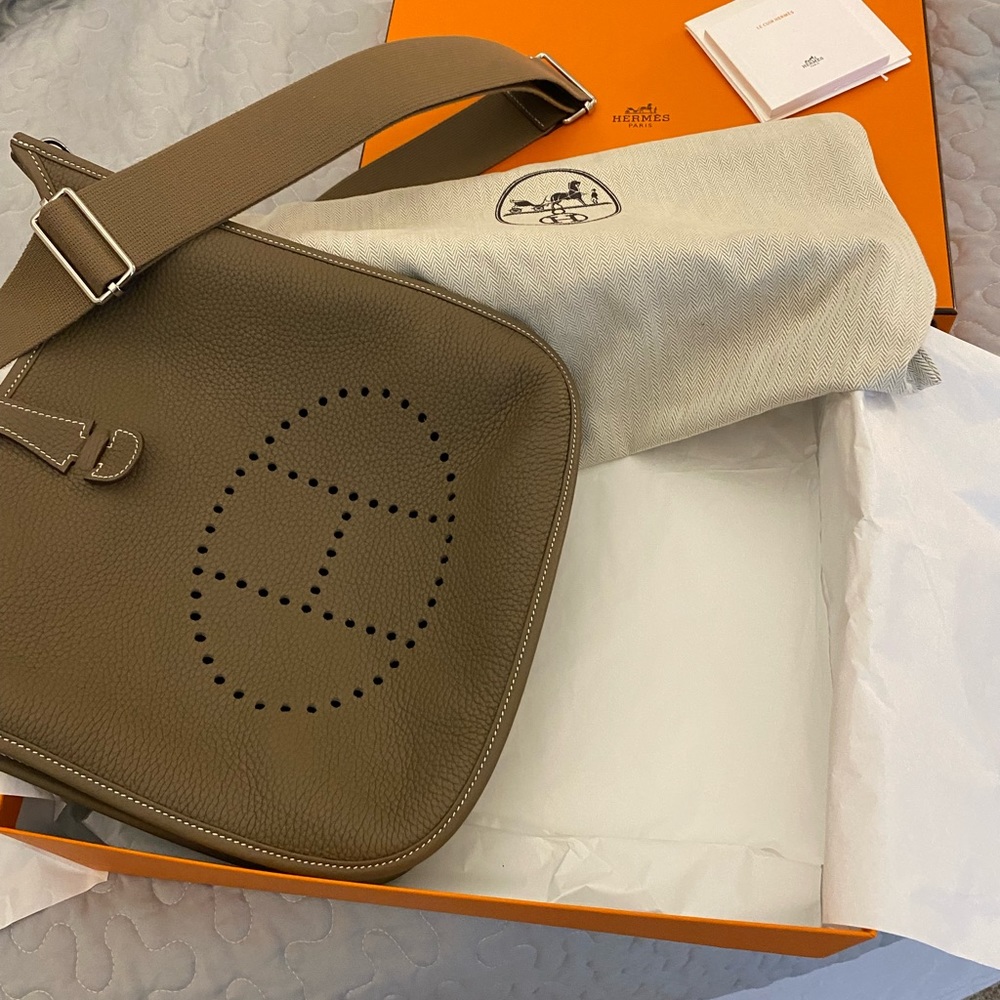 Authentic Hermes Evelyne 29